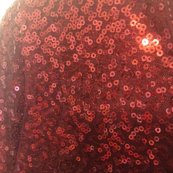 Sparkling in Red - Picture 2 of 4